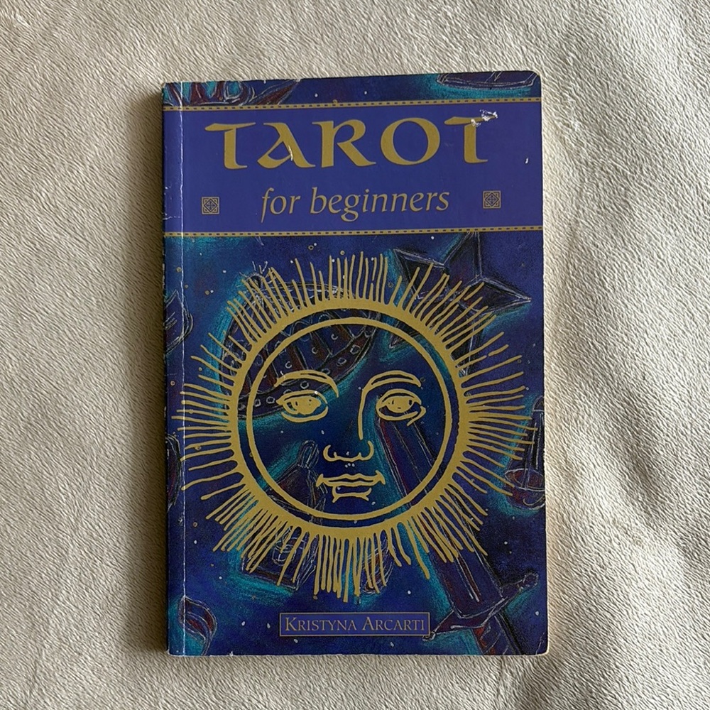 Vintage Tarot for Beginners by Kristyna Arcarti